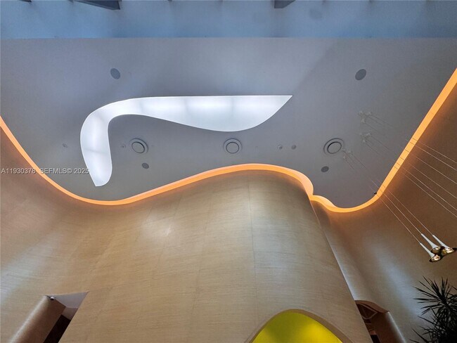 Building Photo - 501 NE 31st St