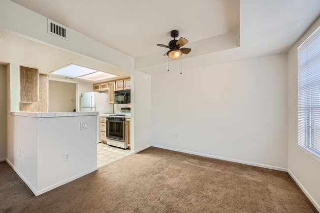 Building Photo - 1908 Mountain Hills Ct