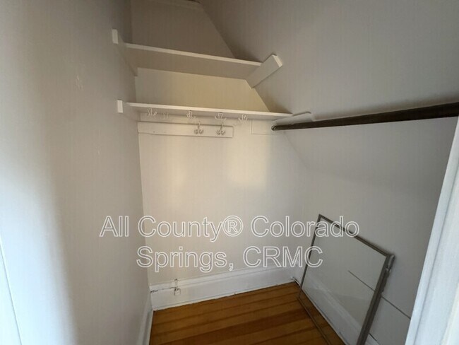 Building Photo - 1238 Wood Ave