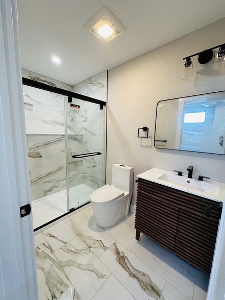 Building Photo - 53 Horace St