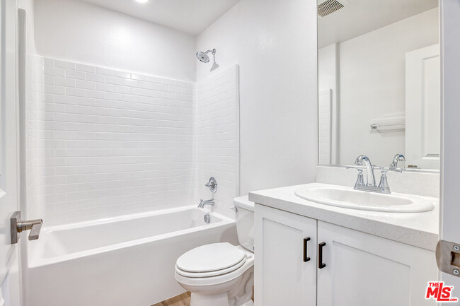 Building Photo - 5603 Kate Way