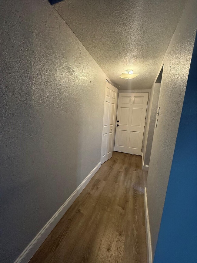 Building Photo - 1800 SW 81st Ave