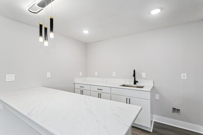 Building Photo - 1217 W Kimberlite Ct