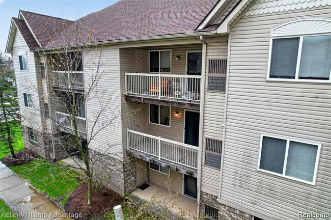 Building Photo - 863 Amanda Ln