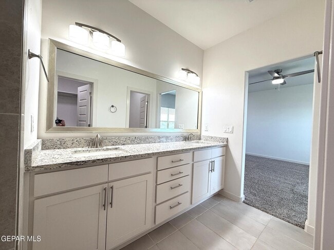 Building Photo - 7792 Enchanted Pk Dr