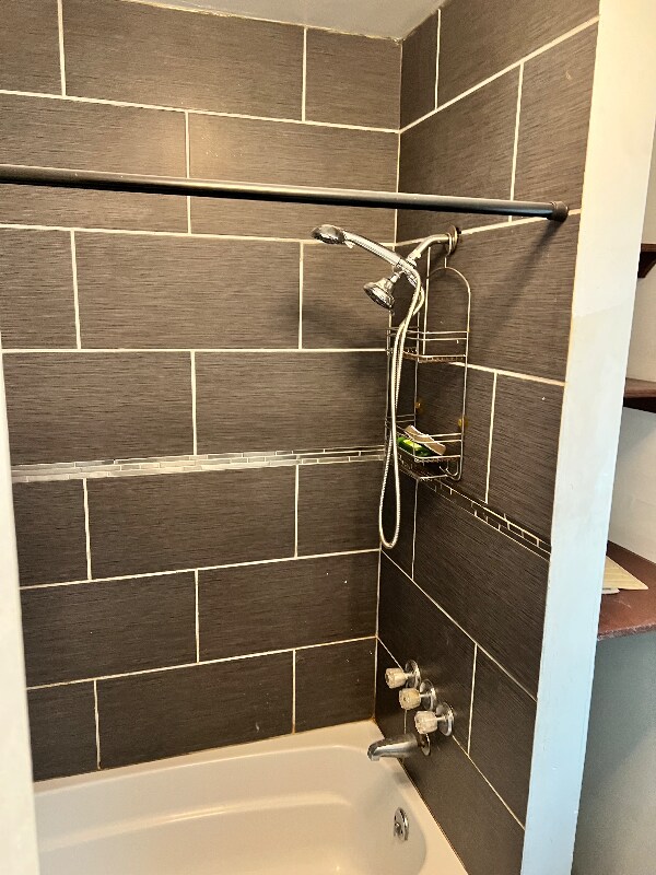 Building Photo - 2512 W Oxford St