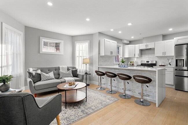 Building Photo - 679-683-683 Columbia Rd