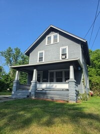 Building Photo - Kent 3 bedroom 1 bath Single Family Home