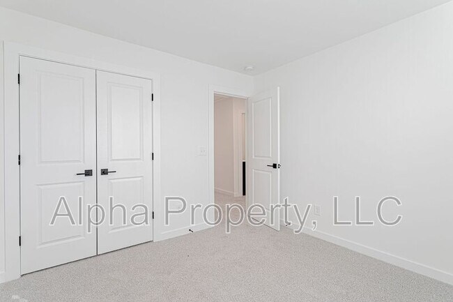 Building Photo - 1455 Darrowby Wy
