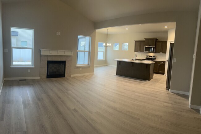 Building Photo - 1214 Starlight Loop