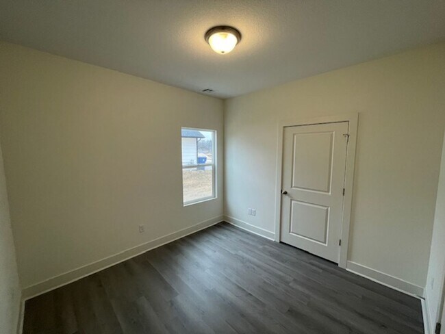 Building Photo - 5242/44 Chase Ave