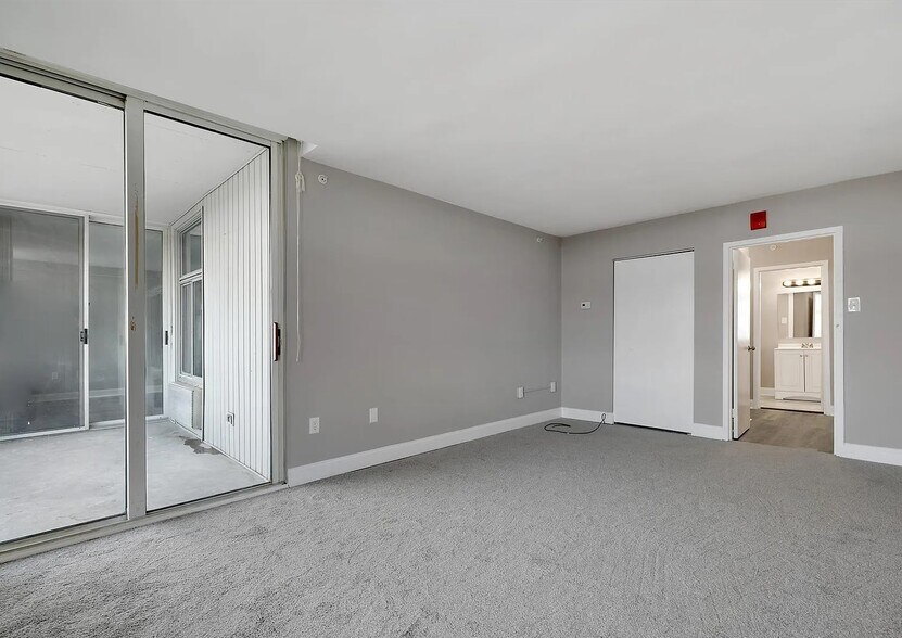 Building Photo - 28 Allegheny Ave