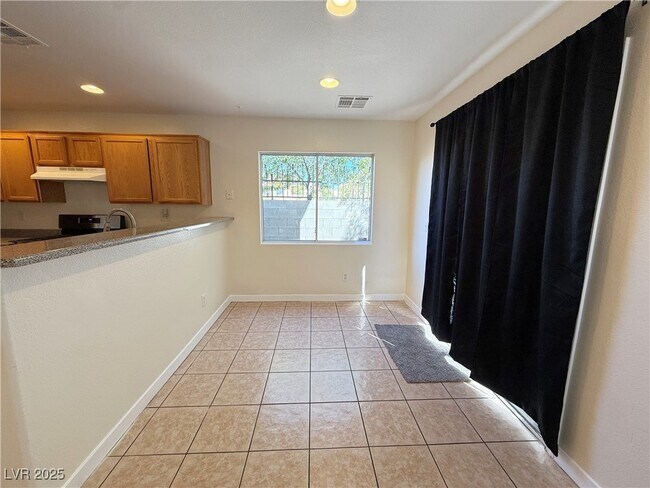 Building Photo - 1072 Valetta Flat Ave