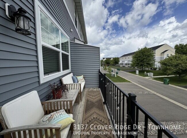 Building Photo - 3137 Clover Ridge Dr