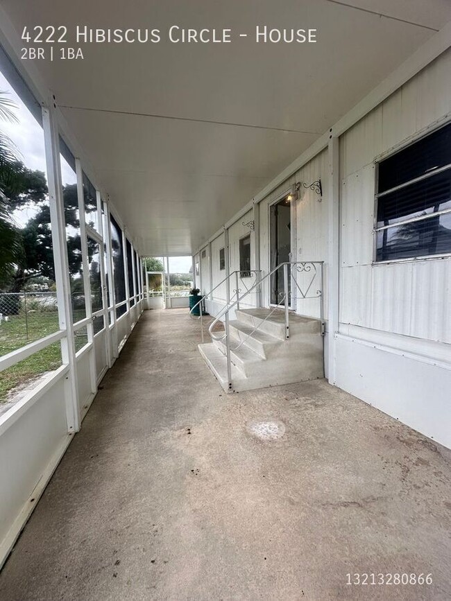 Building Photo - Beautiful 2/1 Mobile Home in West Palm Beach