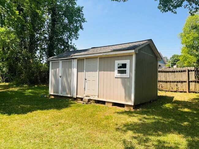 Building Photo - ***MOVE IN SPECIAL - $500 OFF 1ST MONTHS R...