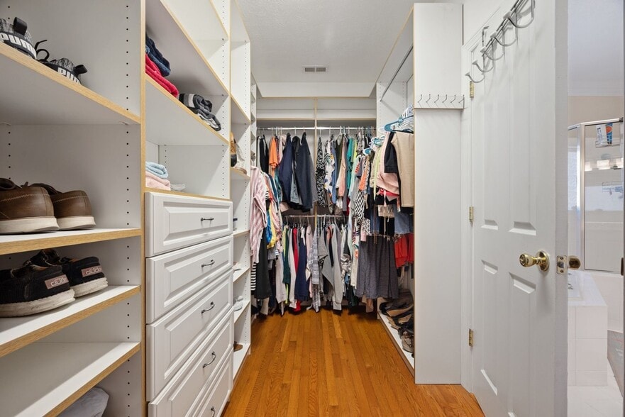 Building Photo - 811 N 1st St