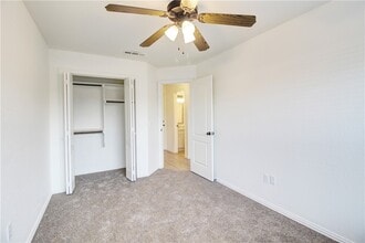 Building Photo - 767 W Sandy Beach Ln