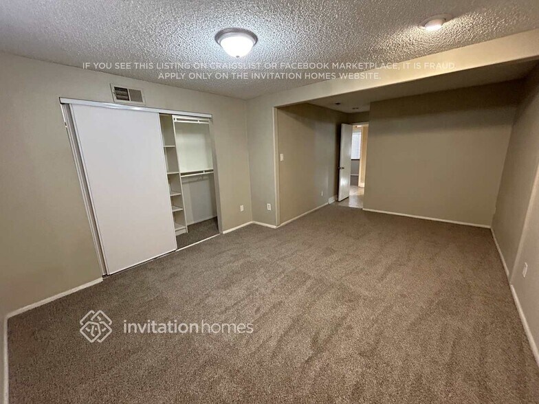 Building Photo - 15218 N 38th St