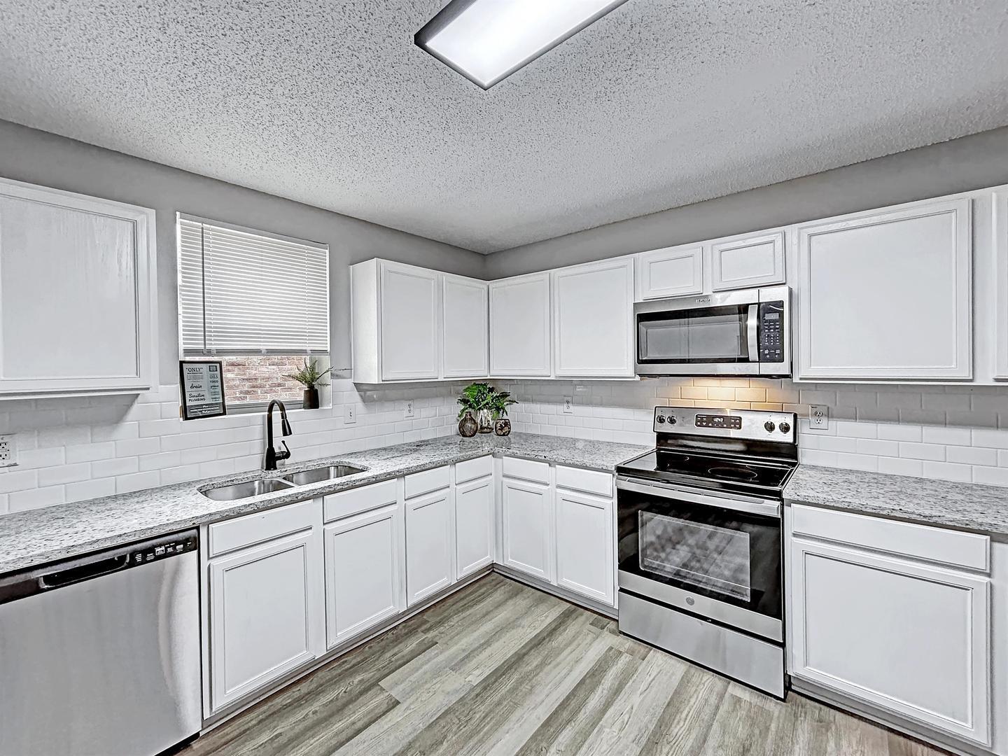 Building Photo - Lancaster Stunner with a Gorgeous Open Floor Plan and Elegant Finishes