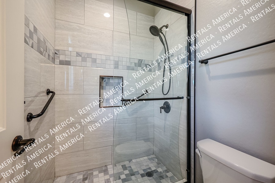 Building Photo - 18716 N Jameson Dr