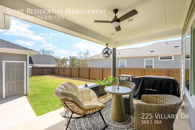 Building Photo - 225 Villars Dr