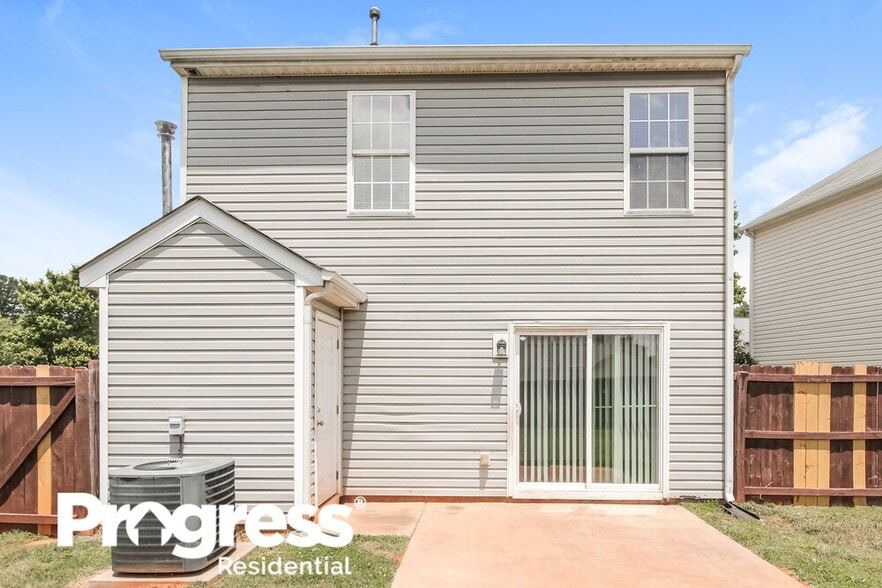 Building Photo - 2648 Reid Park Ln