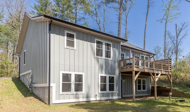 Building Photo - Fairview Long Term Rental!