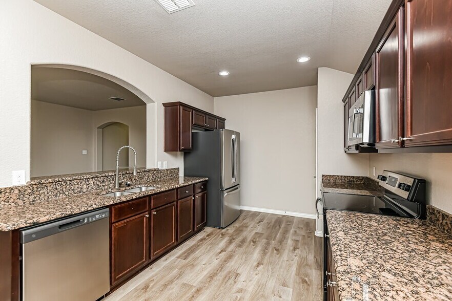 Building Photo - 2856 Pacifico Wy