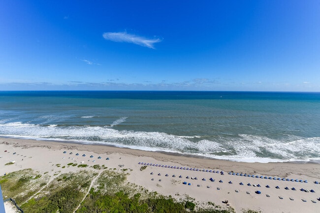 Building Photo - 3000 N Ocean Dr