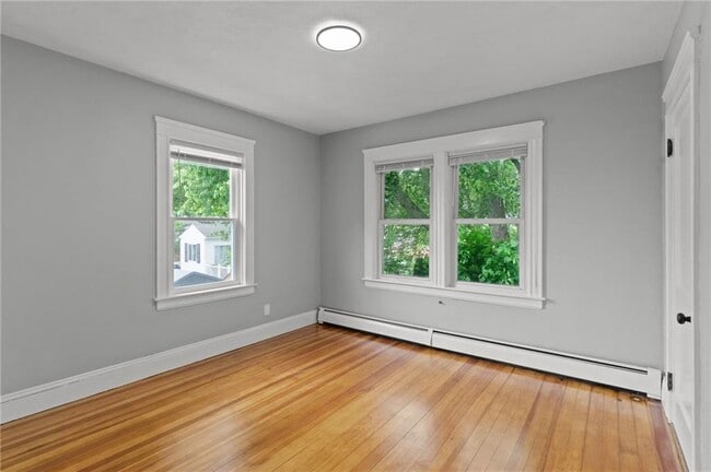 Building Photo - 100 De Pinedo St