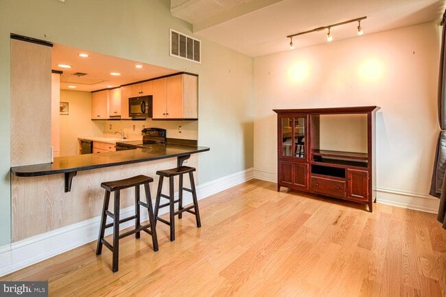 Building Photo - 2400 Baynard Blvd