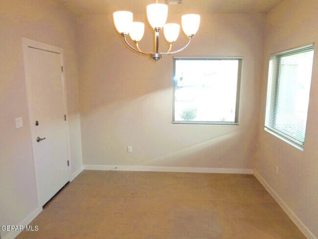 Building Photo - 14932 Tierra Haven Ave