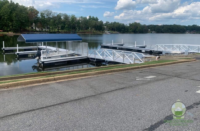 Building Photo - 107 Lyman Lodge Rd