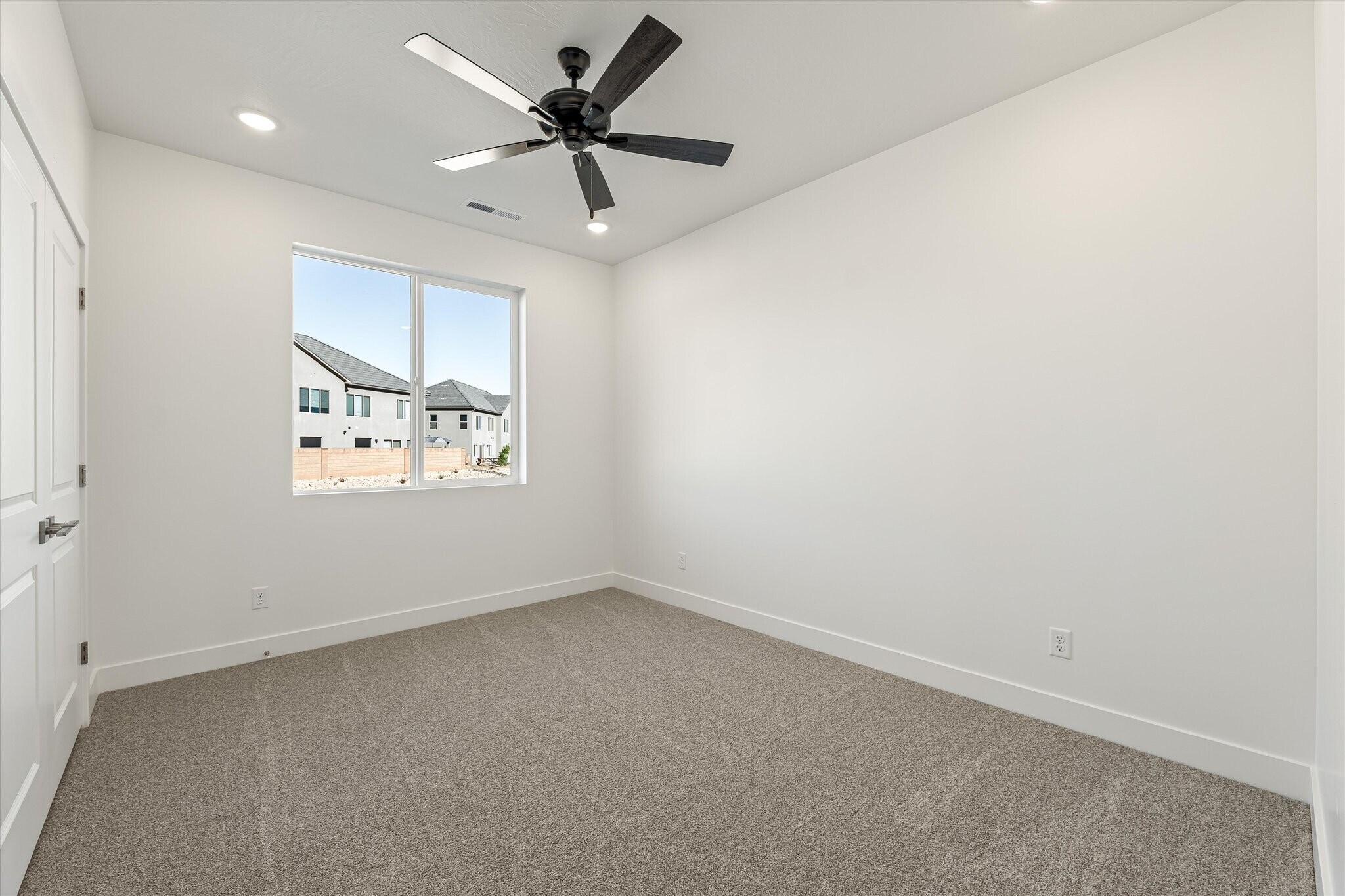 Building Photo - 366 S Fitness Wy