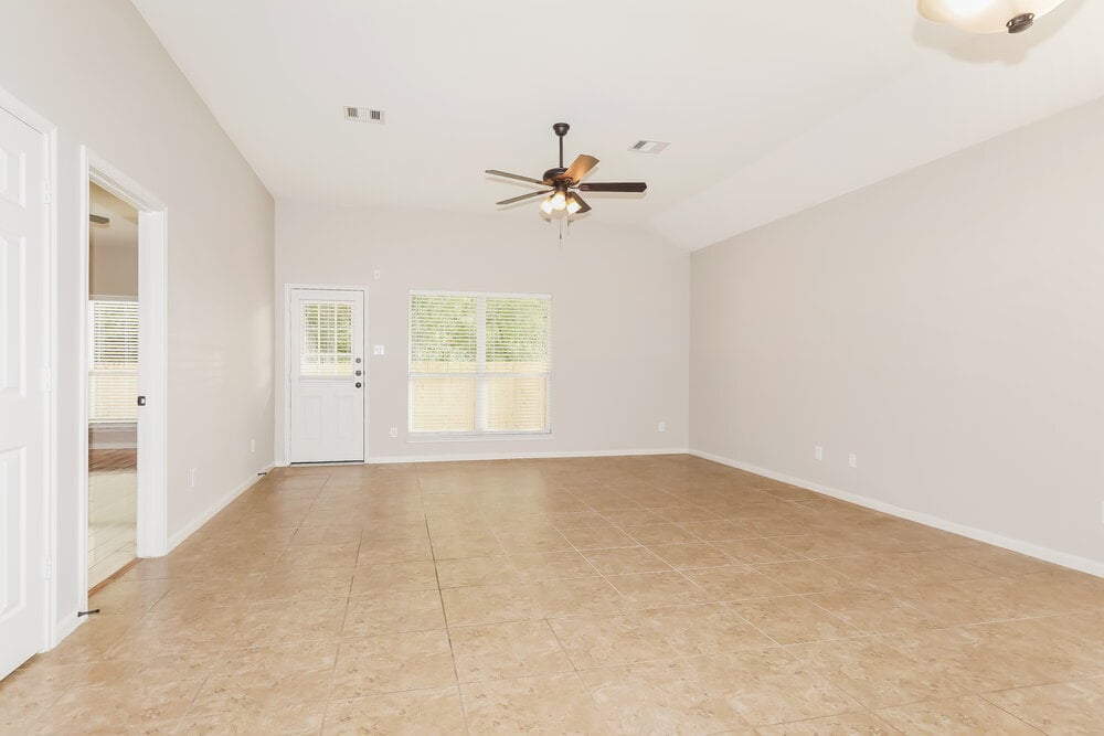 Building Photo - 18415 Sunrise Maple Dr