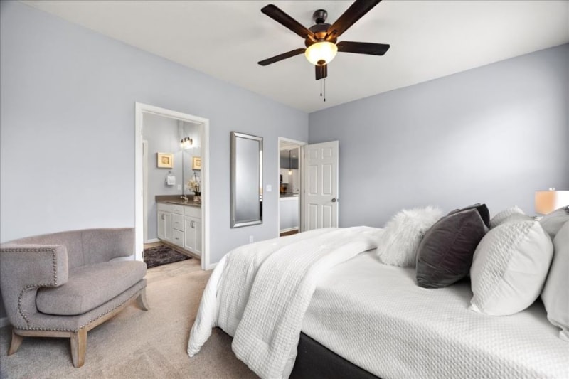 Building Photo - 731 N 74 St