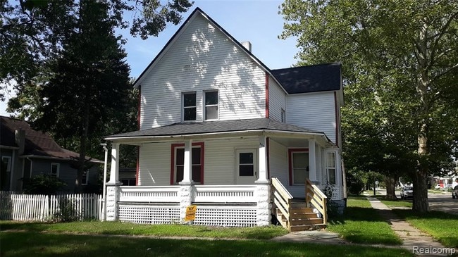 Primary Photo - 927 Willow St