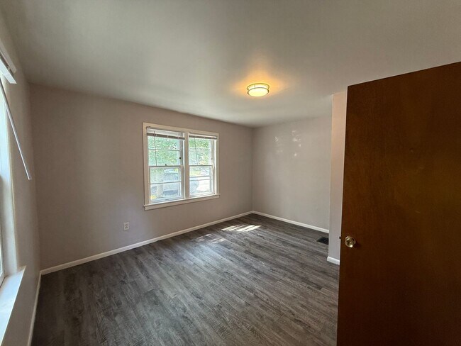 Building Photo - 1-bed 1-bath – Heritage Hill Apartment