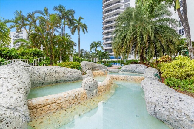 Building Photo - 3530 Mystic Pointe Dr