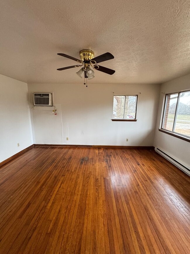 Building Photo - 2/1 outside city limits of Shelby, NC