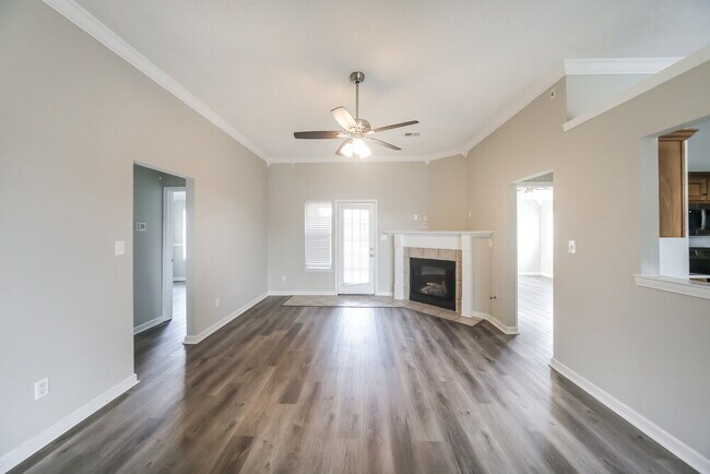 Building Photo - 9886 Stage Run Dr