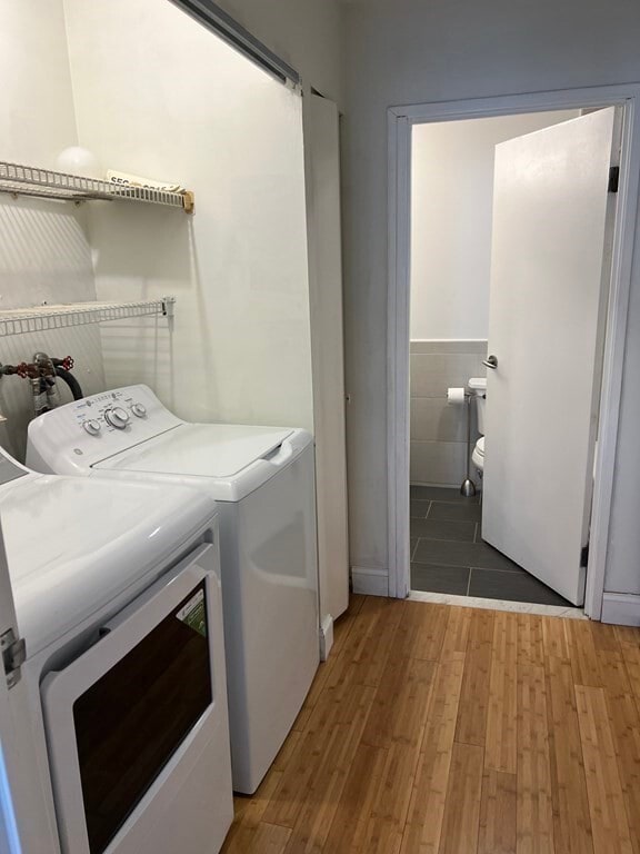 Building Photo - 33 Sleeper St