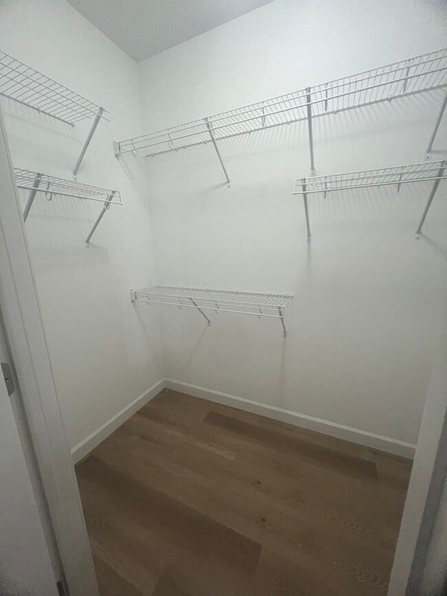 Building Photo - 2 Bedroom Duplex