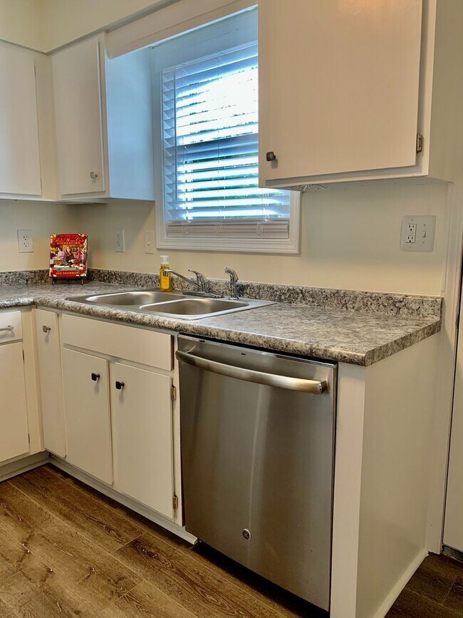 Building Photo - Hiram Rental