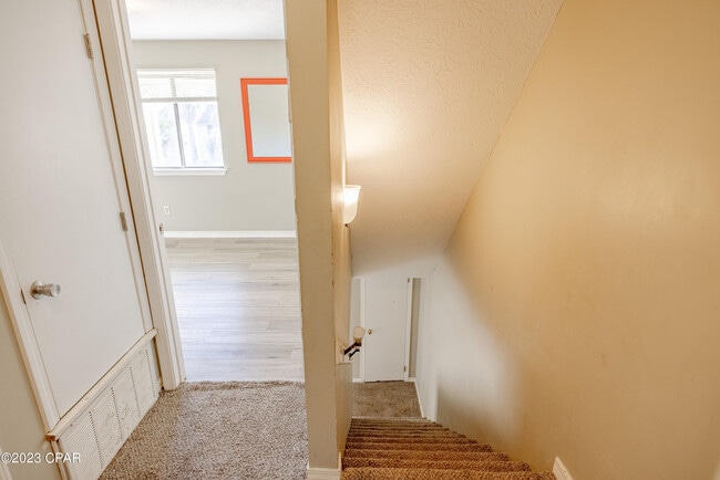 Building Photo - 191 White Sandy Dr