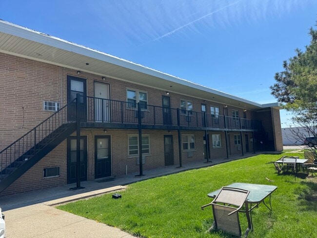 Building Photo - 5508 W 55th St