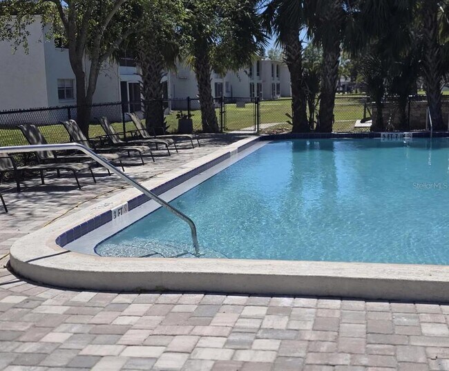 Building Photo - 9919 Aquarius Dr