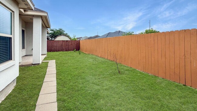 Building Photo - 5106 Sebastian Dr