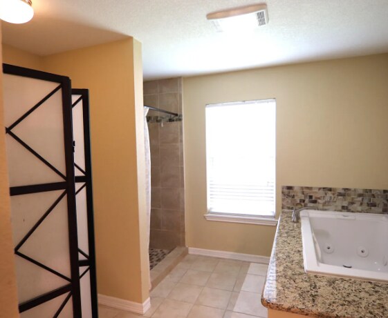 Building Photo - 9140 Monica St